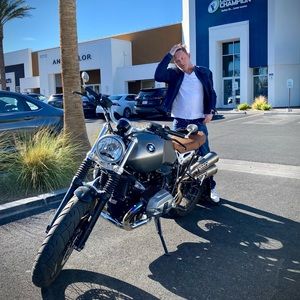 Meet your Posher, Robert